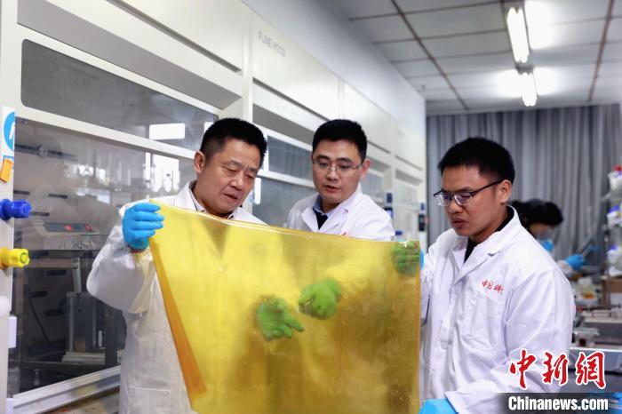 中国科大团队为“离子膜”注入“中国芯”
