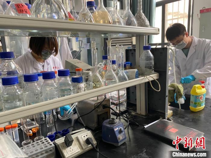 中国科大团队为“离子膜”注入“中国芯”