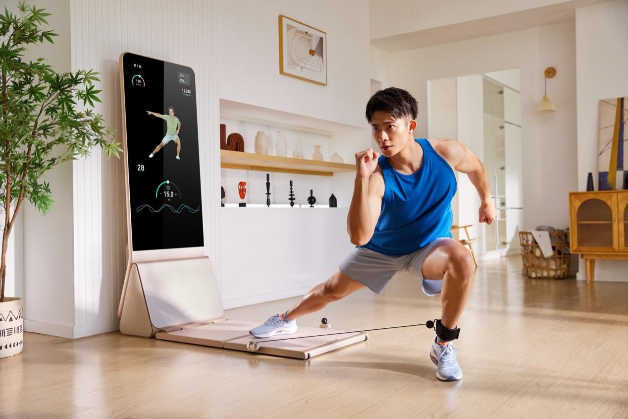 AEKE发布会引发热议，轻力量运动镜A1助力全新家庭健身体验